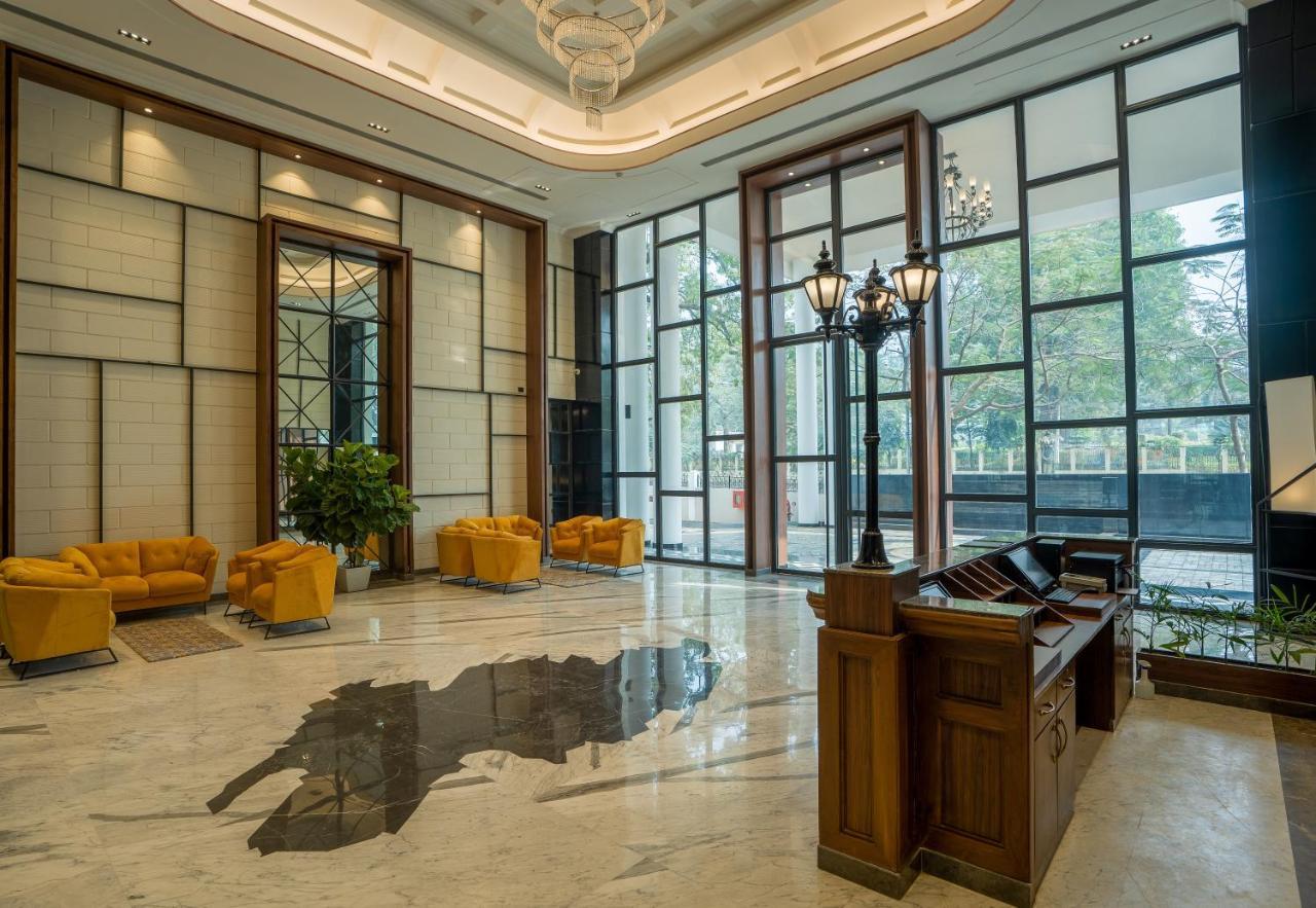 Hotel Polo Towers Агартала Экстерьер фото