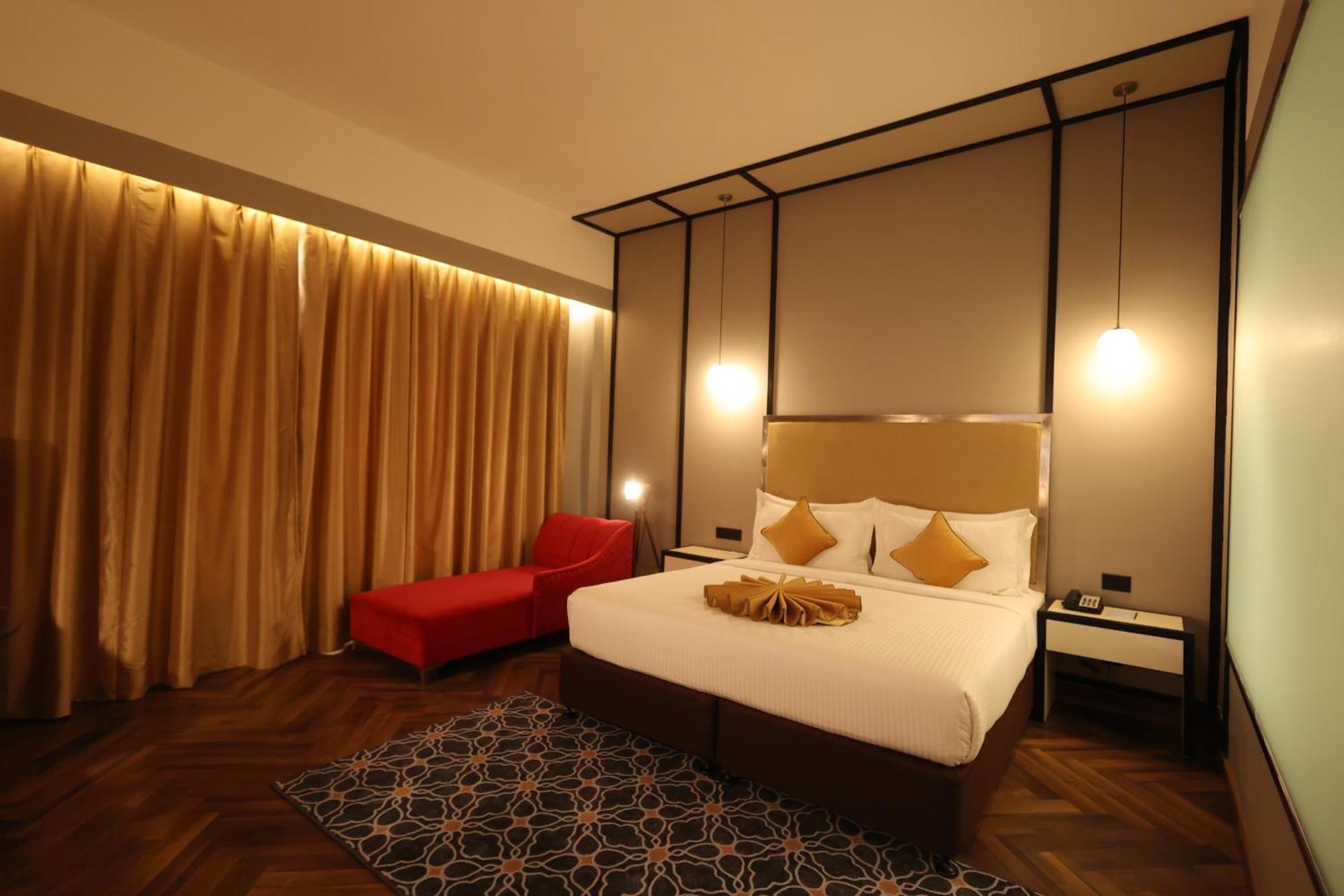 Hotel Polo Towers Агартала Экстерьер фото
